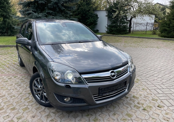 Opel Astra cena 14999 przebieg: 229000, rok produkcji 2009 z Szczawno-Zdrój małe 137